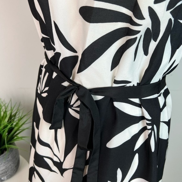 Tahari womens black and white Reverse Print Shift Dress size 4 - Picture 5 of 14